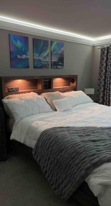 Spacious 3 Bd Close To Everything! You'll It! Anchorage